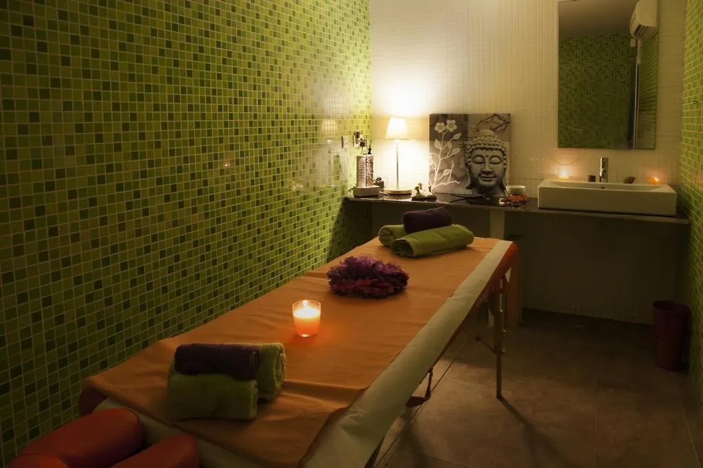 Apartbeach Aquaria Spa Climatizado Parking Y Centrico Salou
